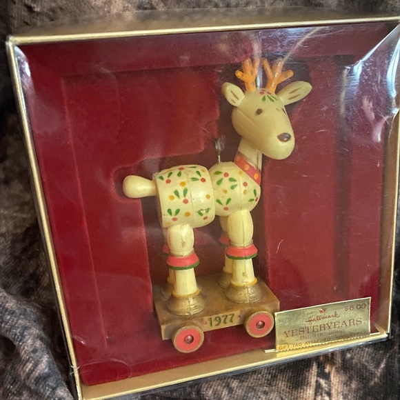 Hallmark Holiday 977 Vintage Hallmark Christmas Ornament